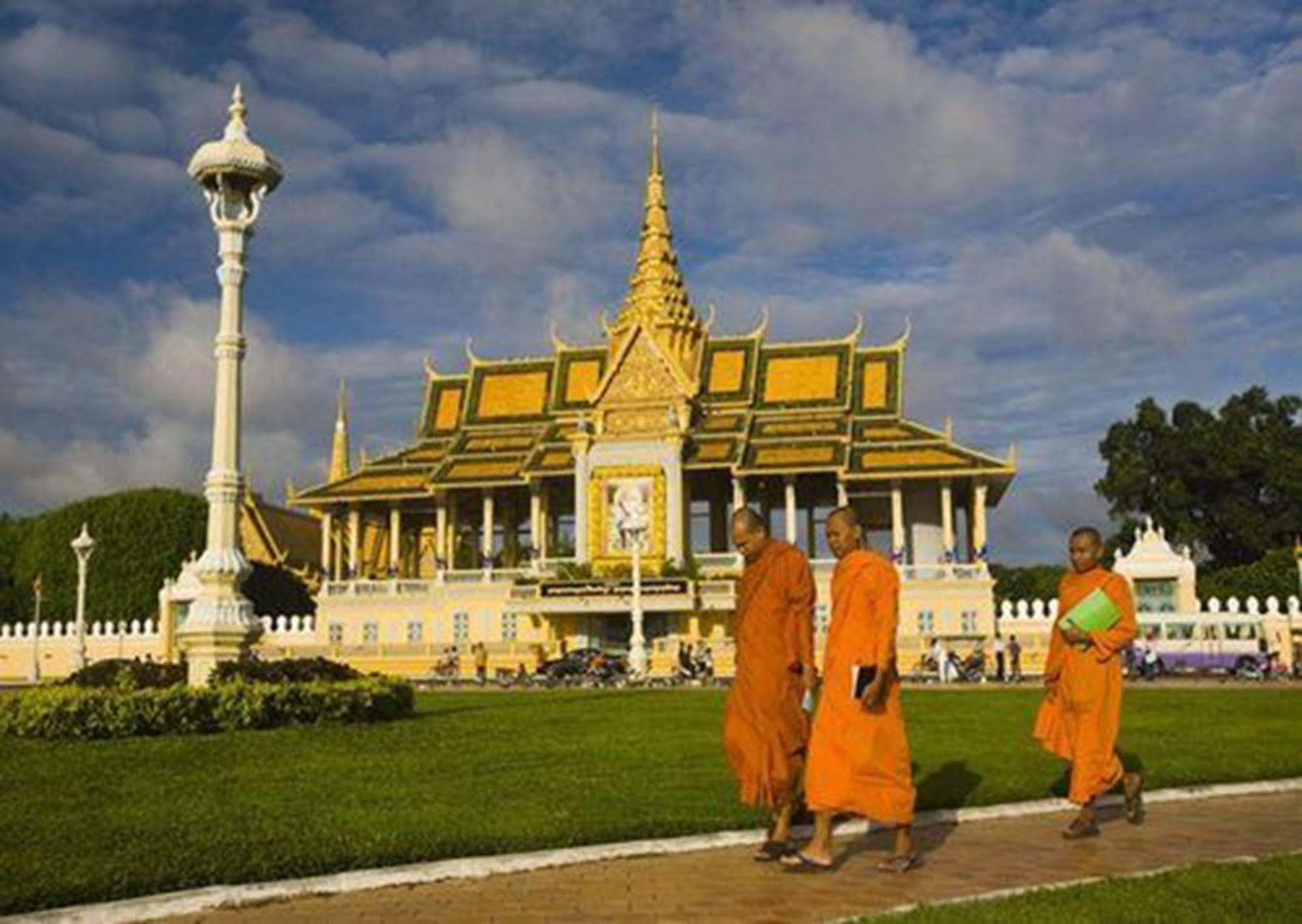 Riverside Backpackers Phnom Penh Exterior foto