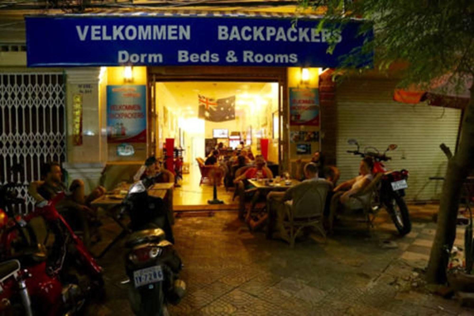 Riverside Backpackers Phnom Penh Exterior foto