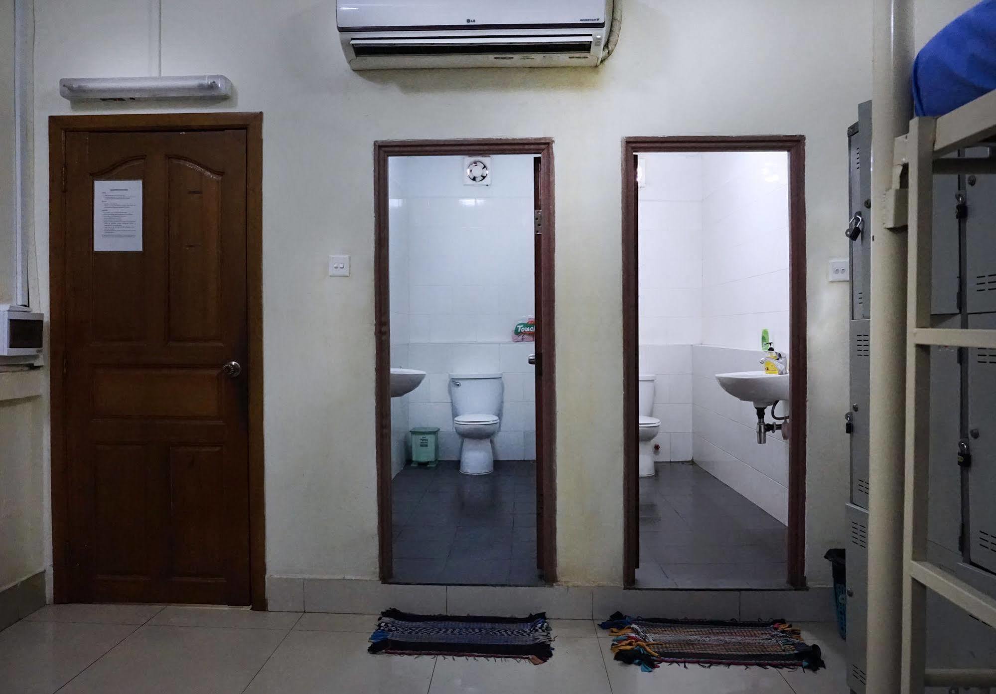 Riverside Backpackers Phnom Penh Exterior foto